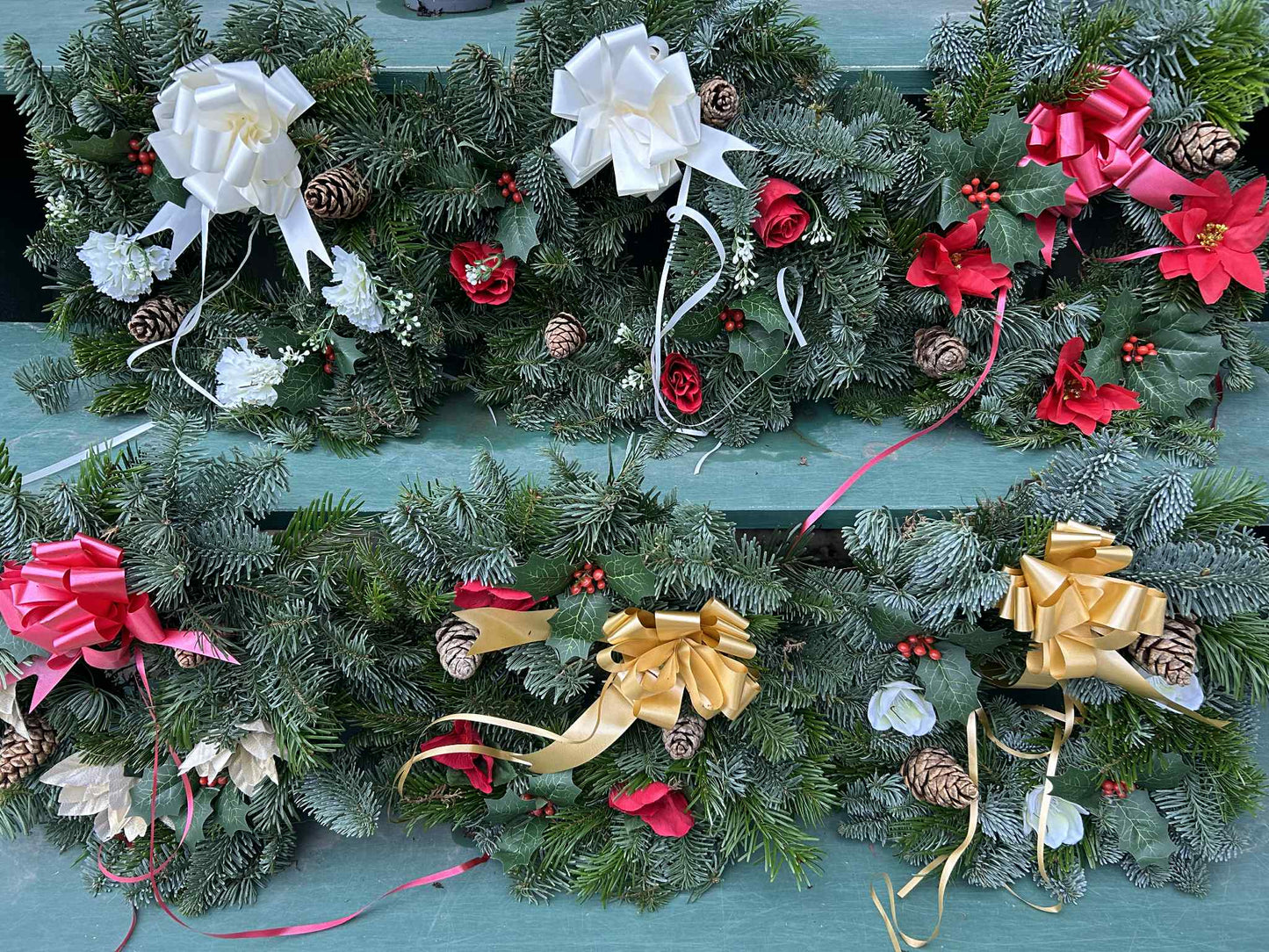 Mixed Wreath 10" 2025