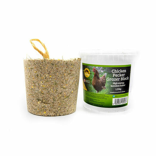 Feldy, Chicken Pecker Grazer Block - With Added Chopped Grass 1.25kg