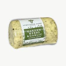 Garden Herbs and Garlic Cheddar Cheese Barrel 145g