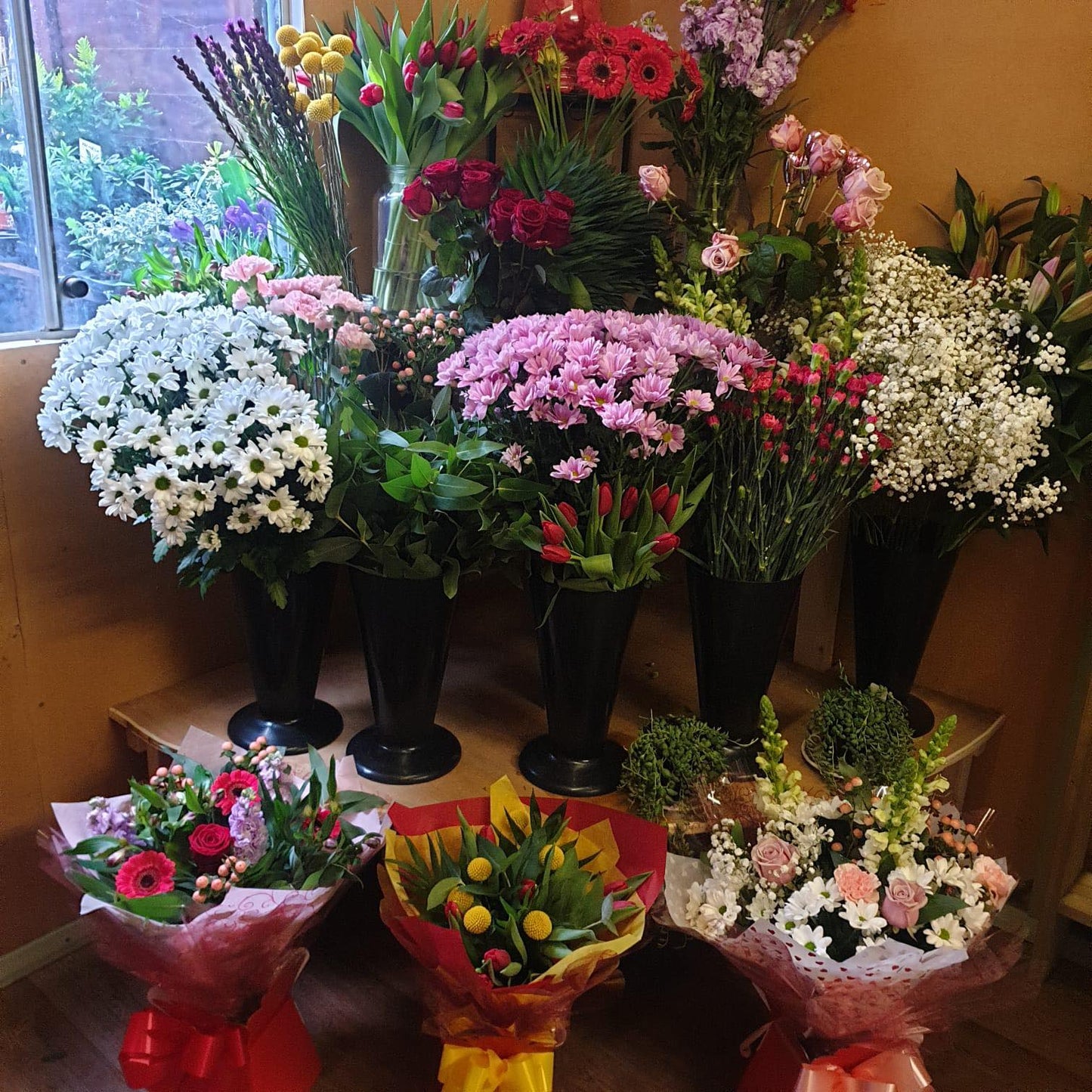 Florists Choice Hand Tied In Water £35.00