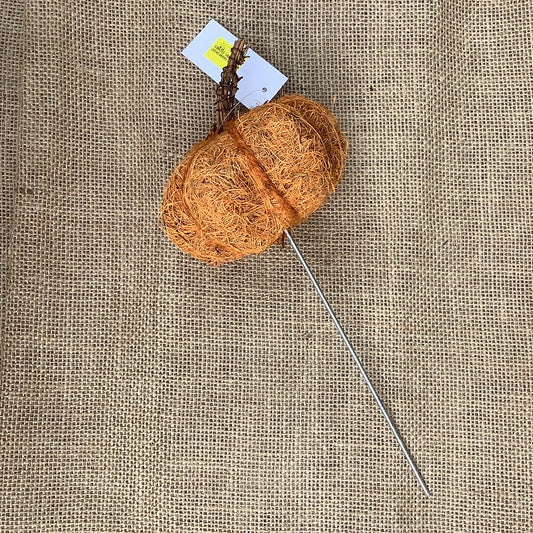 Straw Pumpkin Pick