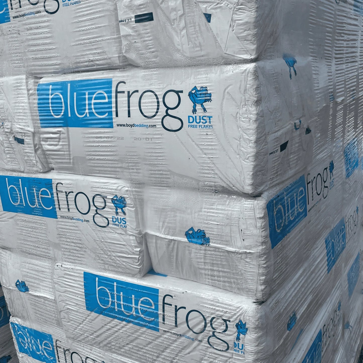 1 Pallet of Blue Frog Shavings 42 Bales
