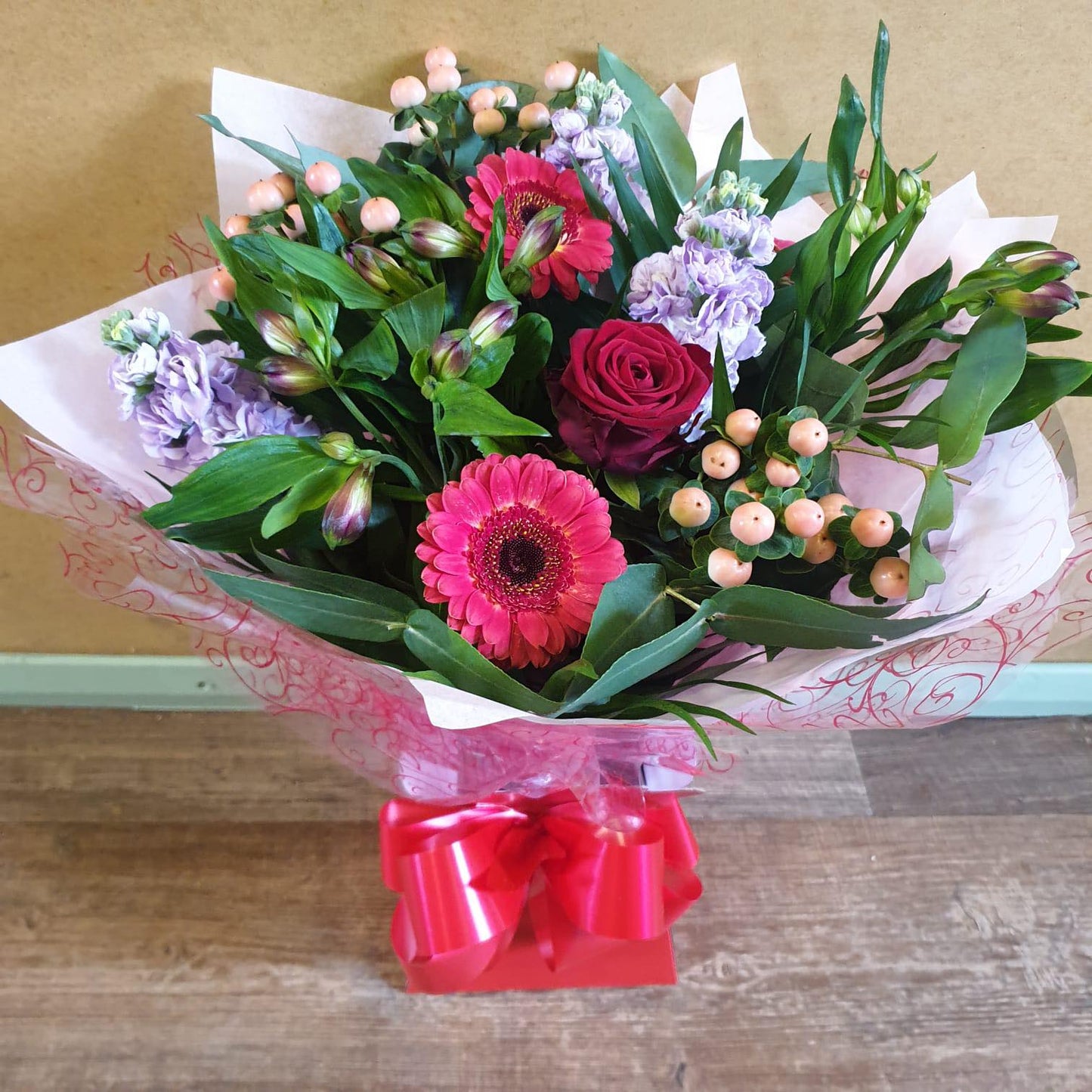 Single Rose Bright Bouquet
